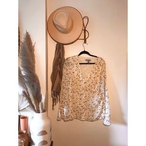 Vintage fluttery top